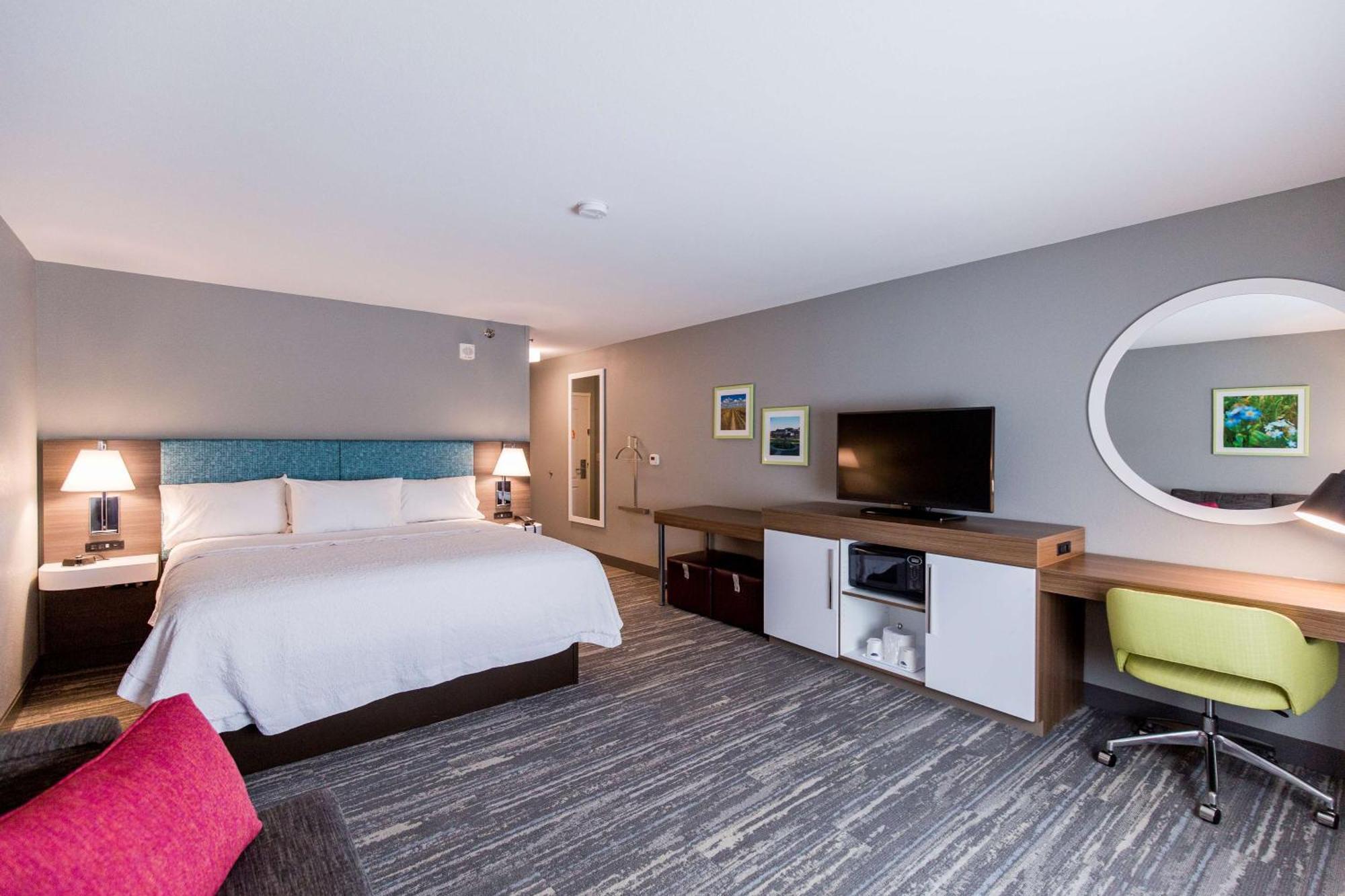 Hampton Inn Bismarck Bagian luar foto
