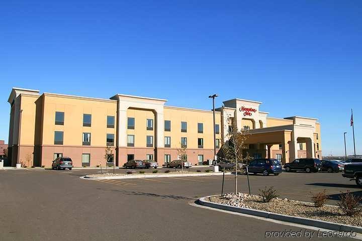 Hampton Inn Bismarck Bagian luar foto